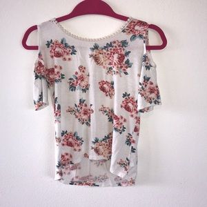 ❤️Full tilt floral t-shirt cold shoulder high/low